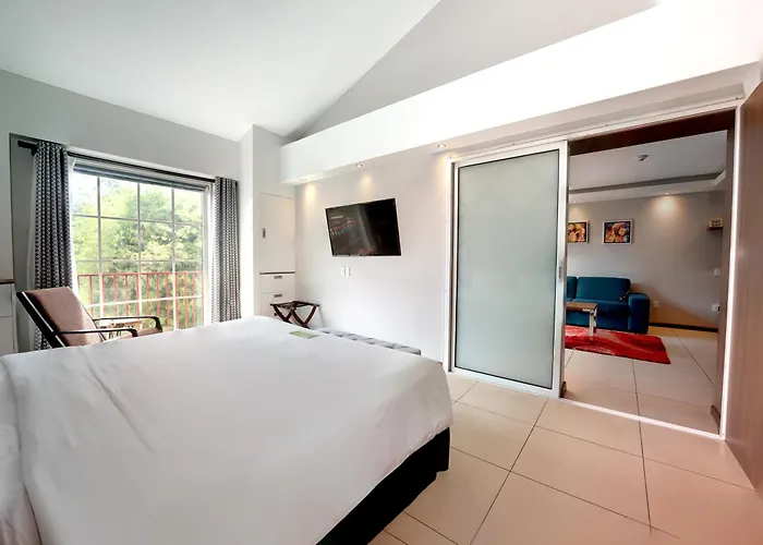 Hotel with pool: Royal Torarica